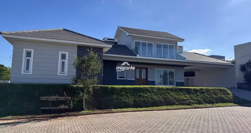 Casa imponente em terreno de esquina no condomínio belle ville