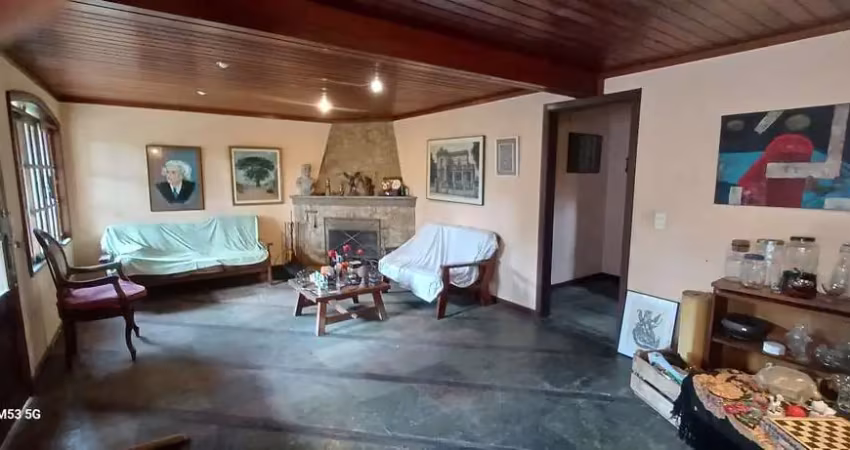 Casa para venda em teresópolis, golf, 3 dormitórios, 1 suíte, 2 banheiros, 2 vagas