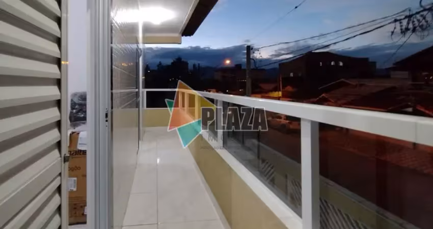 Linda casa de comdominio na ocian divisa com a vila tupi, na praia grande.