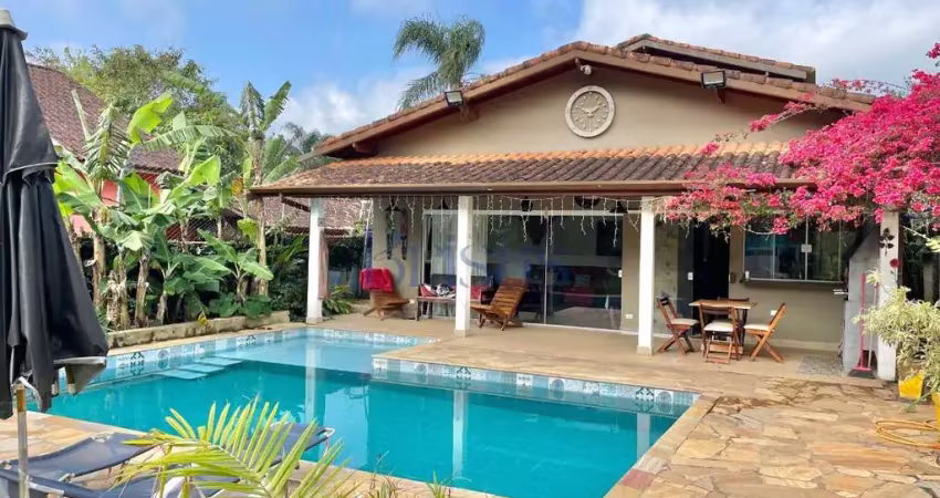 Casa com 4 quartos para alugar no Camburi, São Sebastião 