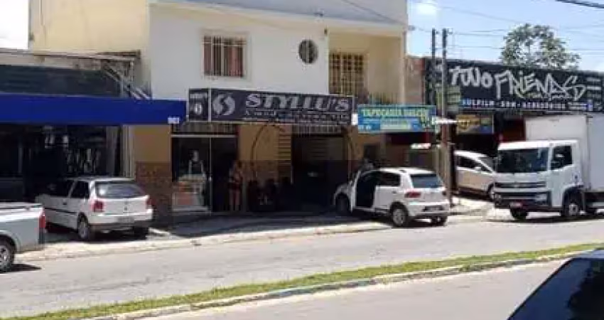 Sobrado em aparecida com 3 aptos e 2 pontos comerciais