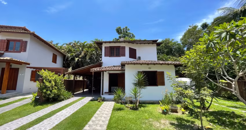 Casa em condomínio fechado com marina a poucos minutos do centro de paraty
