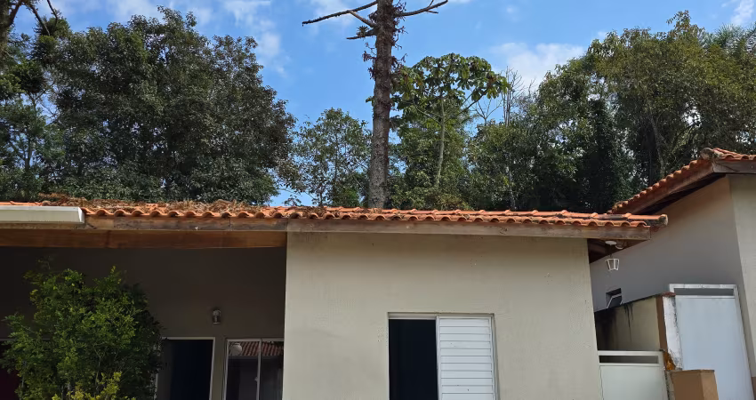 Casa térrea com 65m² e 3 dorm a venda no tijuco preto / cotia semi mobiliado.