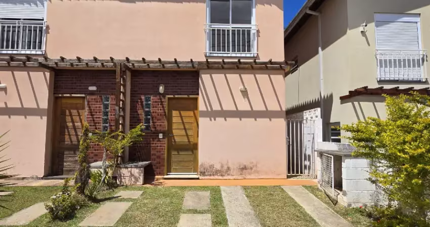 Sobrado com planejados no tijuco preto, condomínio com lazer completo.