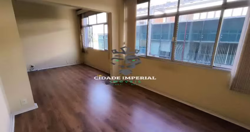 Oportunidade reducao de preço vendo apto de 2 qtos reformado andar alto só r$530.000,00
