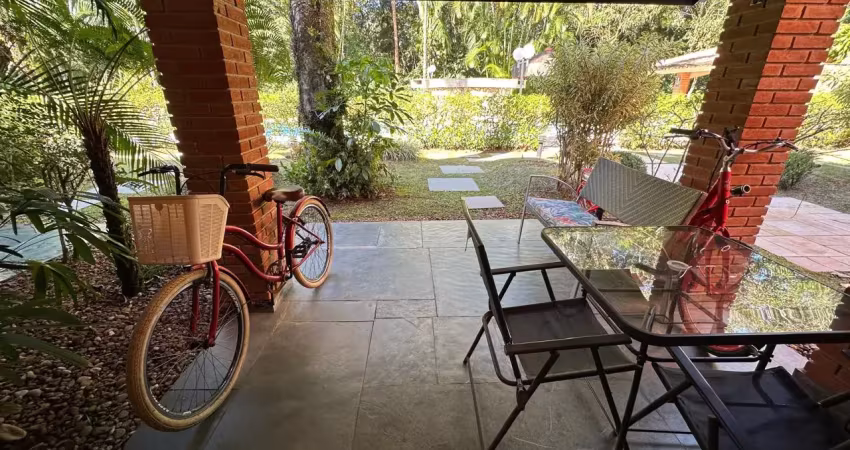 Excelente villágio localizado no módulo 30 da riviera de são lourenço