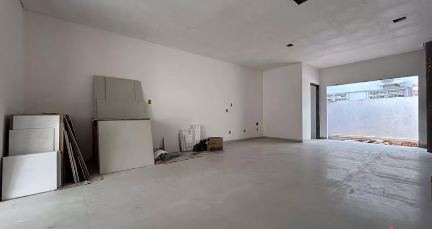 Geminado com 03 dormitórios no Glória