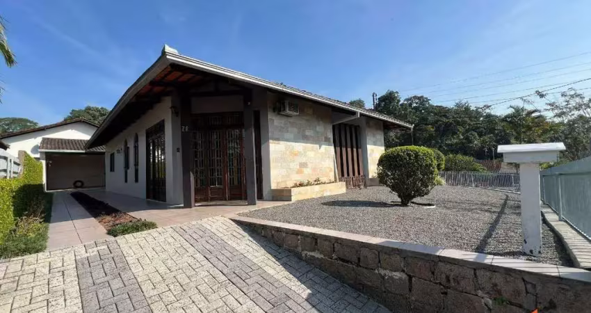 Casa com 3 quartos no Glória em Joinville