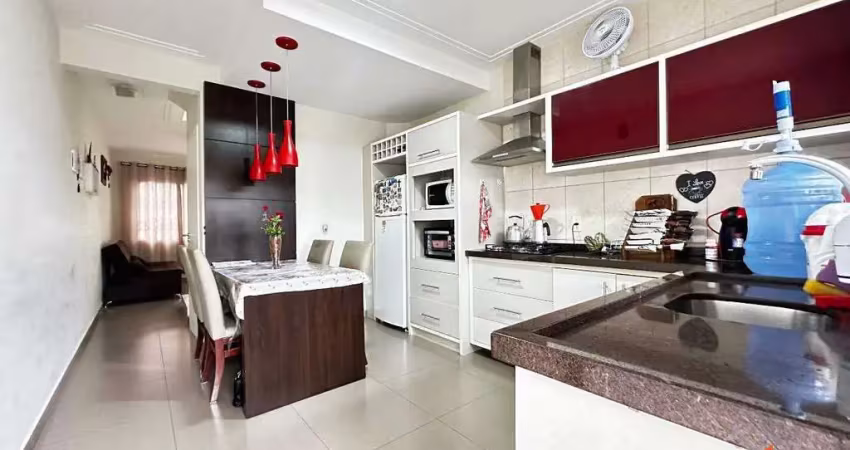 Casa com 2 quartos à venda na Rua Nova Esperança, 311, Jardim Iririú, Joinville