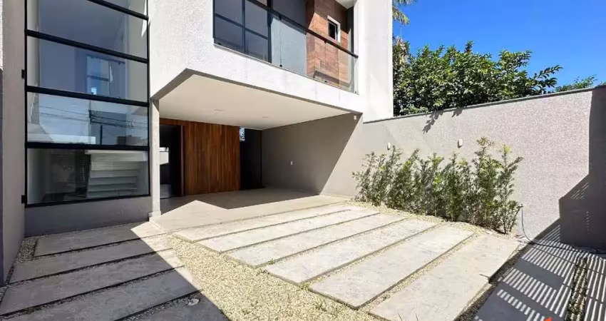 Casa com 3 quartos à venda na Rua Princesa Mafalda, 315, Floresta, Joinville