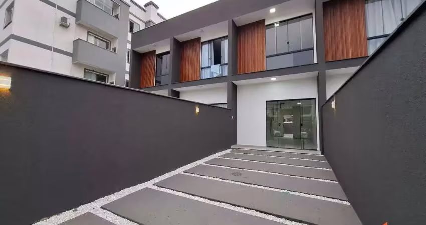 Casa com 2 quartos à venda na Rua Jaboticabal, 305, Comasa, Joinville