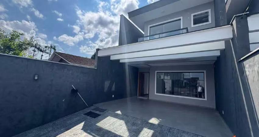 Casa com 3 quartos para alugar na Rua Itá, 239, Bom Retiro, Joinville