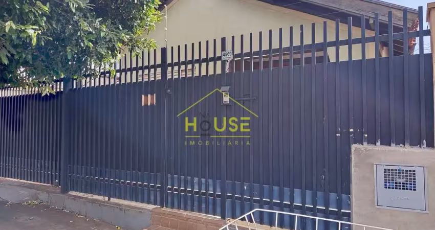Casa para locação rica em planejados com 3 quartos, sendo 1 suíte, ar condicionado, localizada no b