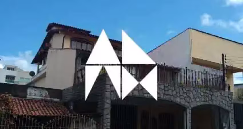 Casa com 8 quartos à venda na Rua Padre José Sandrup, Vila Julieta, Resende