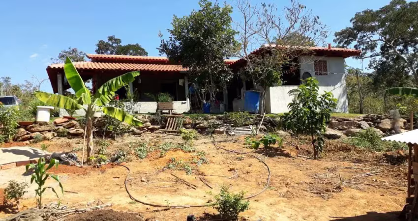 Linda chácara lagoa quente em caldas novas , pertinho do clube lagoa quente