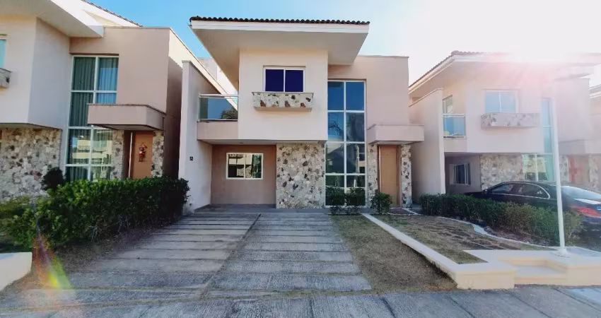 Casa à venda em condomínio de alto padrão no eusébio – 3 suítes, escritório e lazer completo