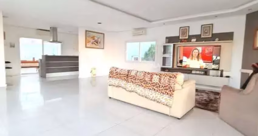 Casa em condomínio fechado com 3 quartos à venda na Avenida Senador Salgado Filho, 8450, Centro, Viamão
