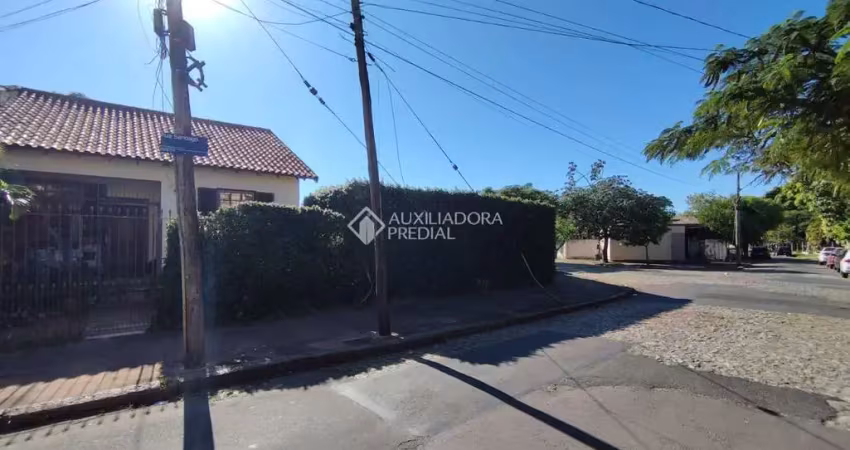 Casa com 2 quartos à venda na Rua Santiago, 270, Passo da Areia, Porto Alegre