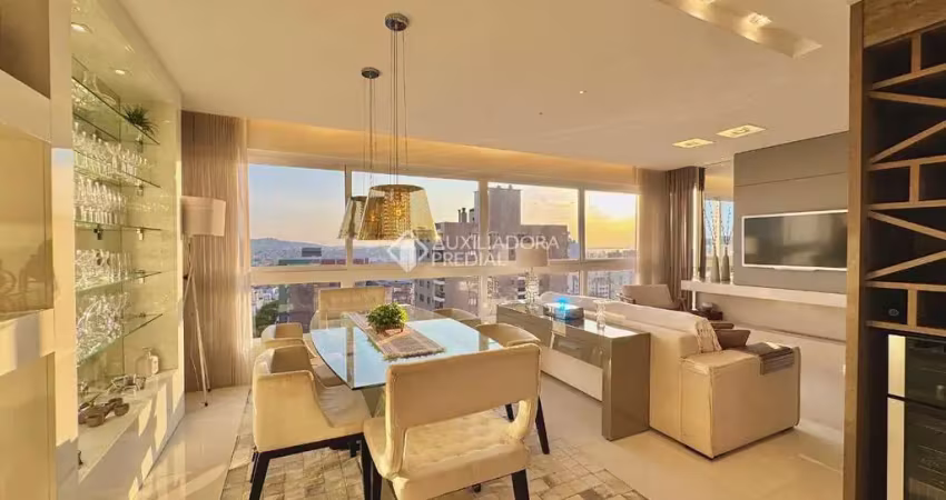 Apartamento com 3 quartos à venda na Avenida Iguassu, 550, Petrópolis, Porto Alegre
