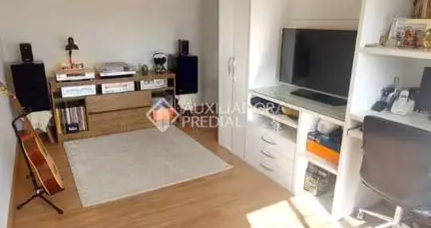 Apartamento com 2 quartos à venda na Rua Oscar Schneider, 504, Medianeira, Porto Alegre
