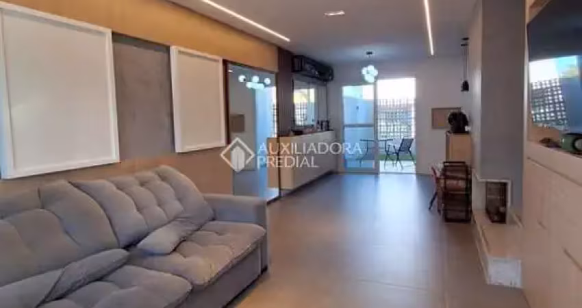 Casa em condomínio fechado com 3 quartos à venda na Estrada João Salomoni, 500, Vila Nova, Porto Alegre