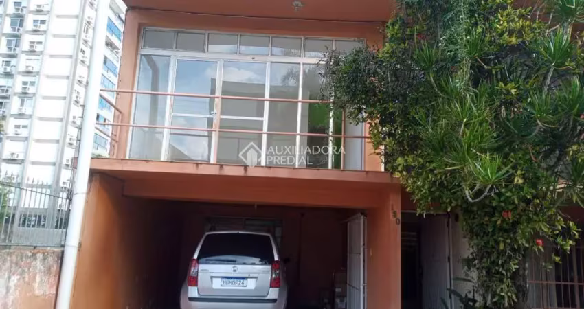 Casa com 3 quartos à venda na Rua Pedro Weingartner, 130, Centro, Canoas