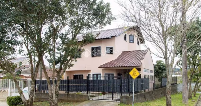 Casa com 3 quartos à venda na Rua Brigadeiro Leonardo Teixeira Collares, 205, Vila Nova, Porto Alegre