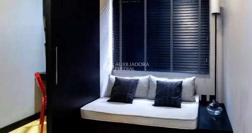 Sala comercial à venda na Rua Vigário José Inácio, 566, Centro Histórico, Porto Alegre