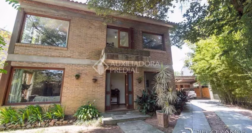 Casa com 5 quartos à venda na Rua Vicente Failace, 95, Tristeza, Porto Alegre