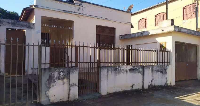 Casa no bairro rosário/excelente para reforma e edificação de uma clínica