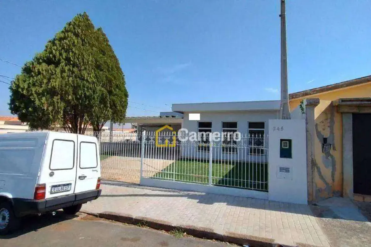 Casa com quartos na Rua Espanha, Vila Santa Maria, Americana